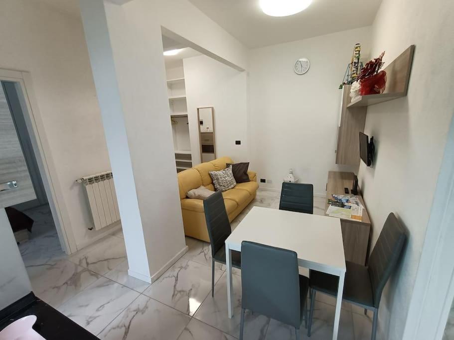 La Casa Di Lila - Appartamento Con Ingresso Indipendente E Spazio Esterno Rapallo Exteriör bild