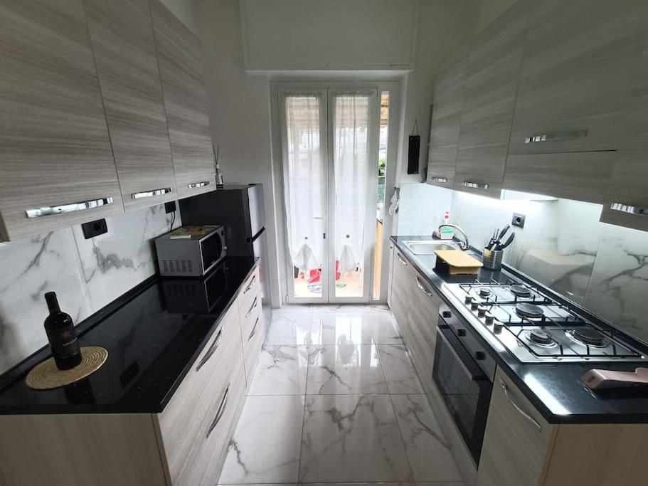 La Casa Di Lila - Appartamento Con Ingresso Indipendente E Spazio Esterno Rapallo Exteriör bild